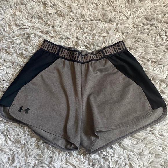 Under Armour Pants - Under Armour Black/Grey Shorts